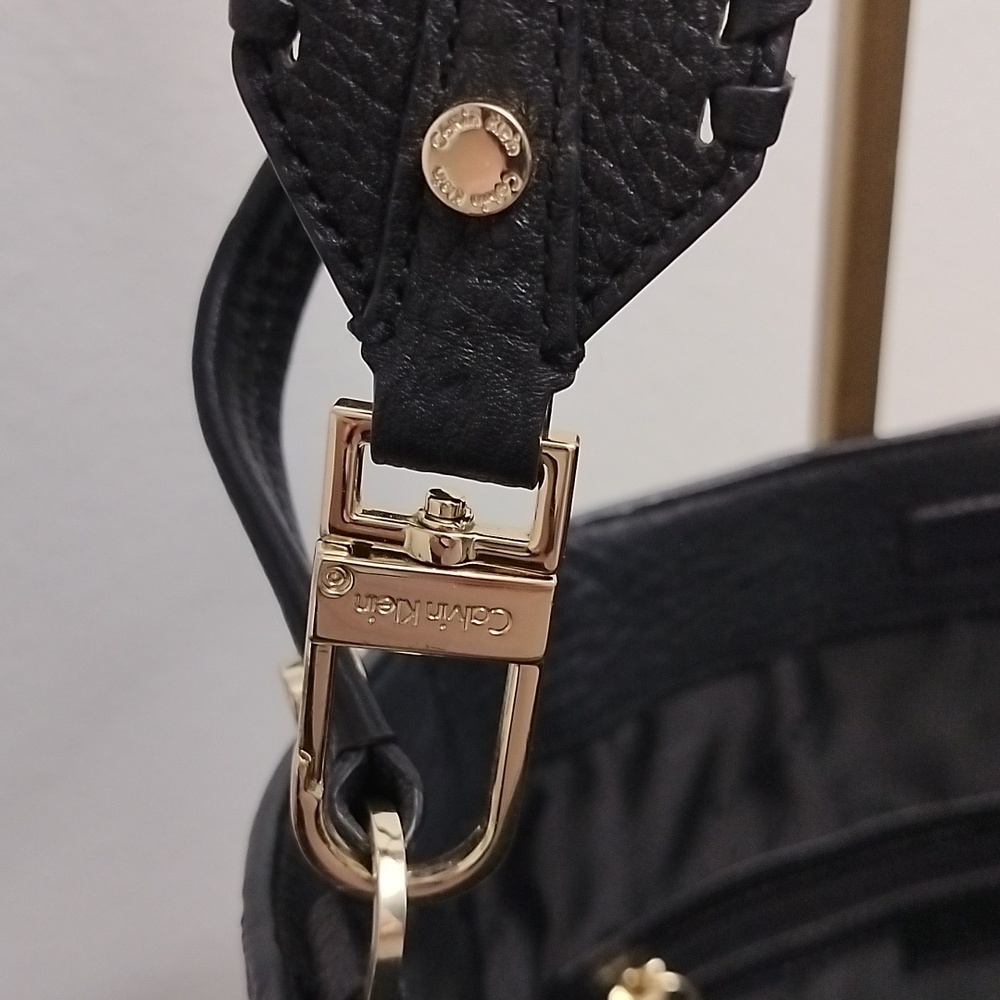 Calvin Klein L-Lynn Leather Fringe Chainlink Whipstitch Women's Hobo Handbag NWT - Picture 4 of 16